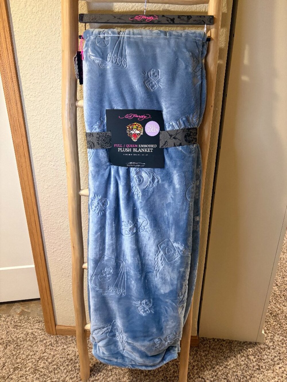 Ed Hardy Blue Embossed Plush Blanket Full Queen 90x90 NWT Y2K